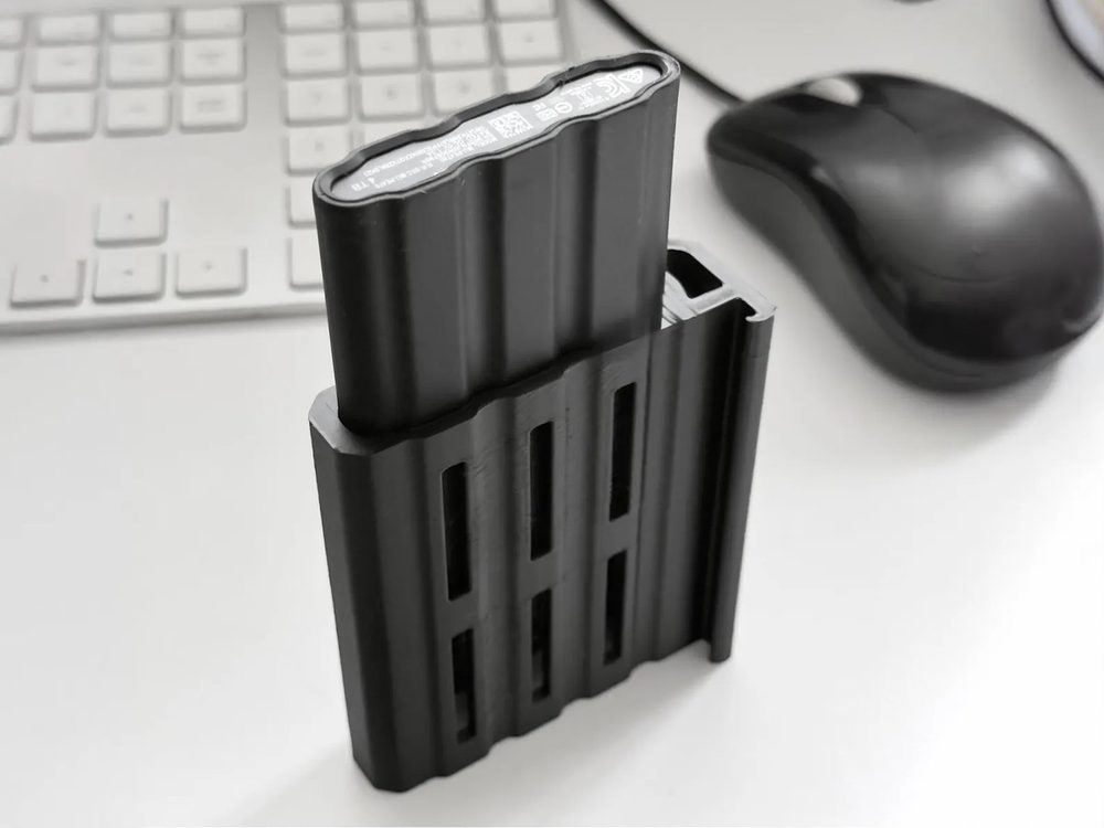 Samsung T7 Drive Mount — Friction-fit holder — no fasteners, no support material